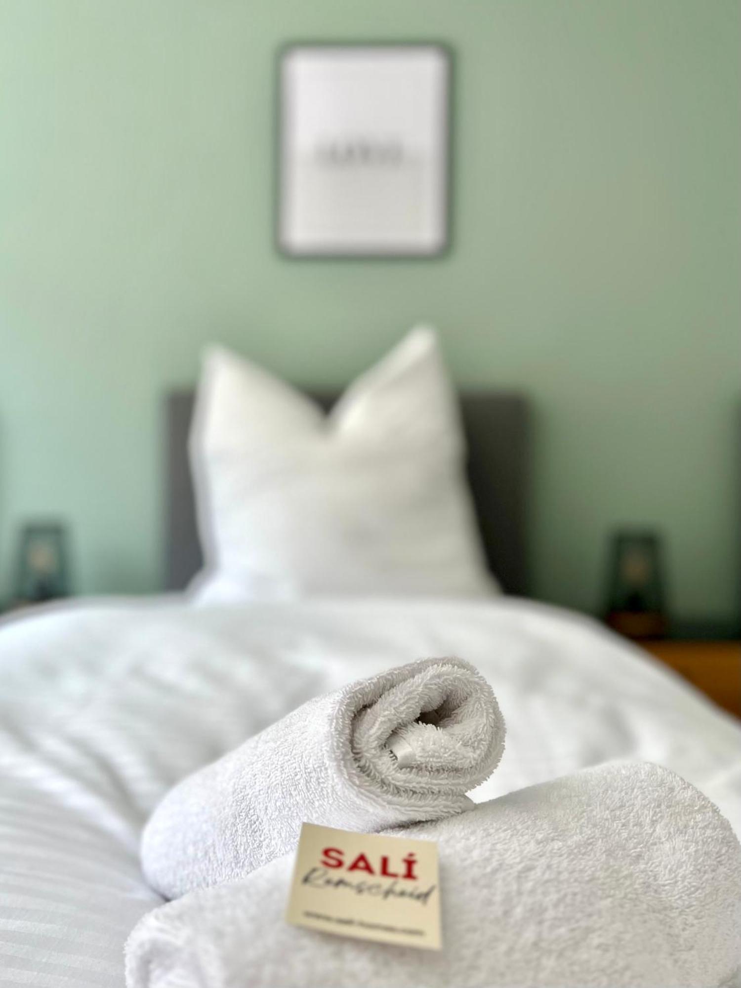 Sali - Remscheid - Apartmenthaus Esterno foto